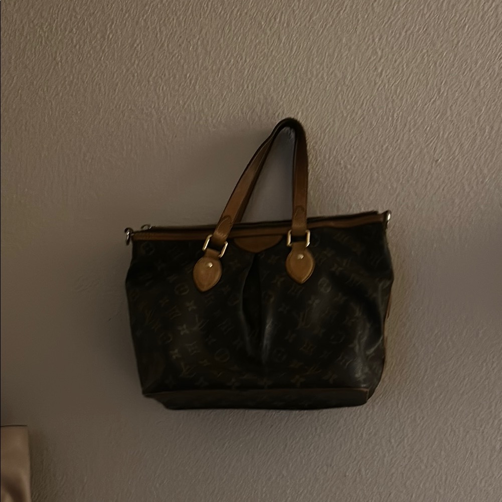 Louis Vuitton Brown Shoulder Bag With Structured Design